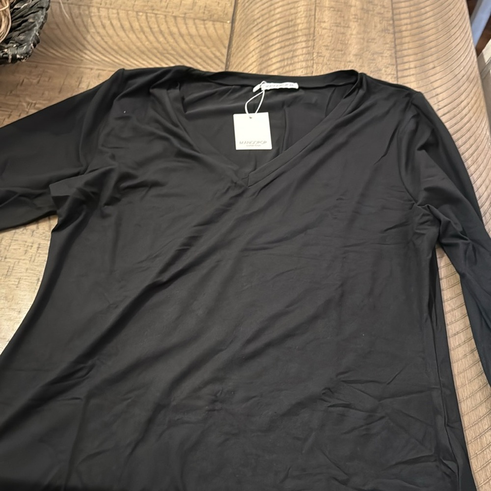 New with tags Mangopop long sleeve black V neck T-shirt xxl